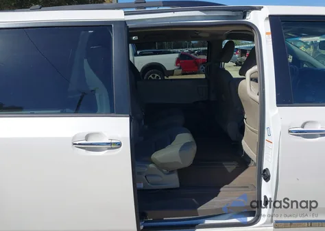 2017 Toyota Sienna Xle 8 Passenger z USA, uszkodzony, nr VIN 5TDYZ3DC9HS820021